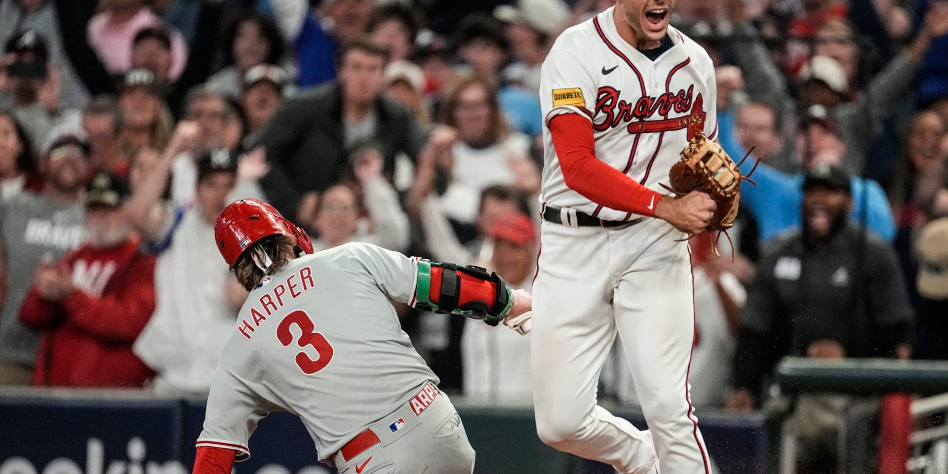 Braves rally for epic 5-4 comeback over Phillies on d'Arnaud, Riley homers