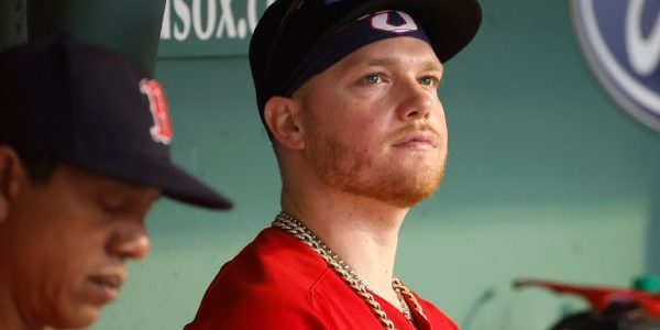 Red Sox's Verdugo back in lineup after benching