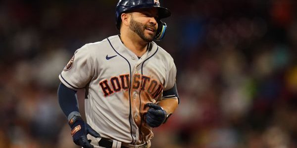 Altuve first Astro to hit for cycle in 10 years