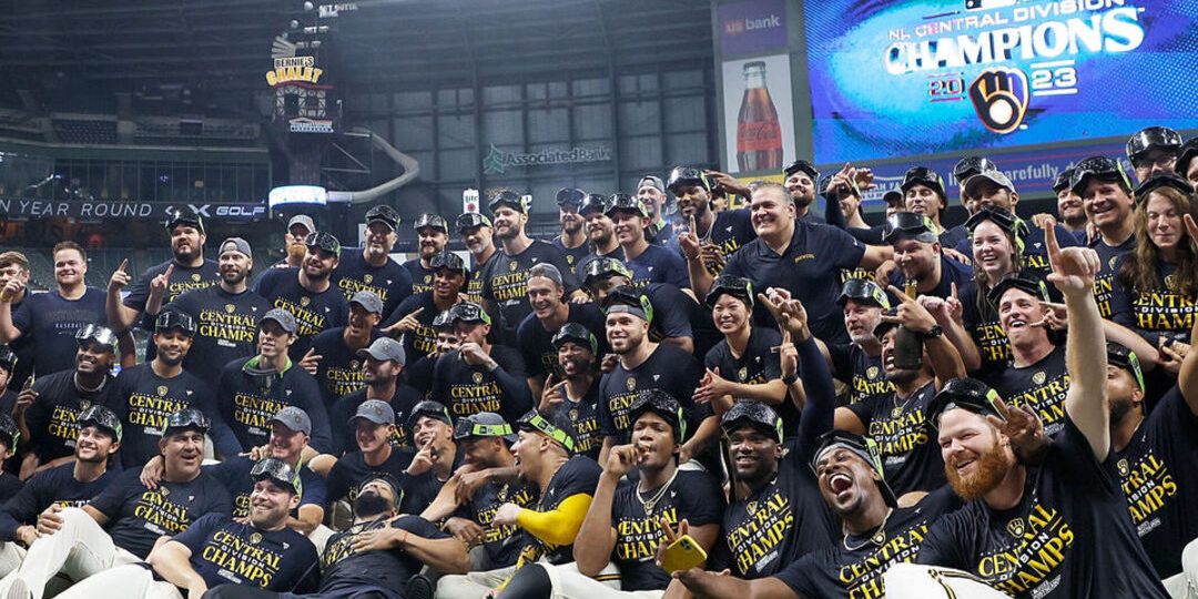 Brewers clinch 3rd NL Central title in 6 years